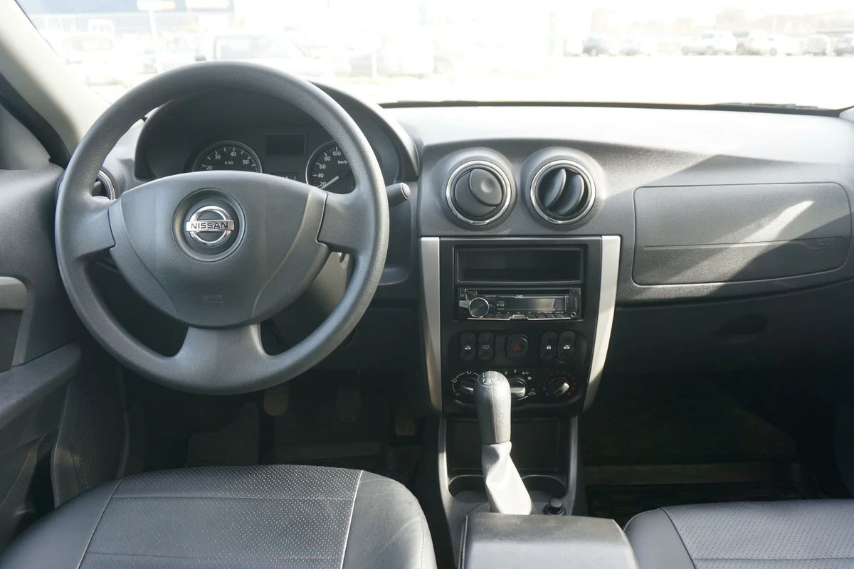 Авто на выкуп Nissan Almera 1.6 МКП 2015 года.