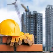 Польская фирма обеспечит работой рабочих строительных профессий