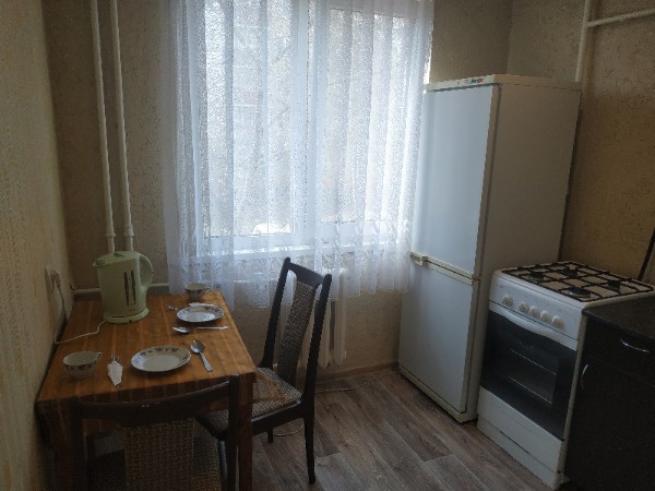 Однокомнатная квартира на сессию , часы , сутки в Минске , недалеко от жд.
